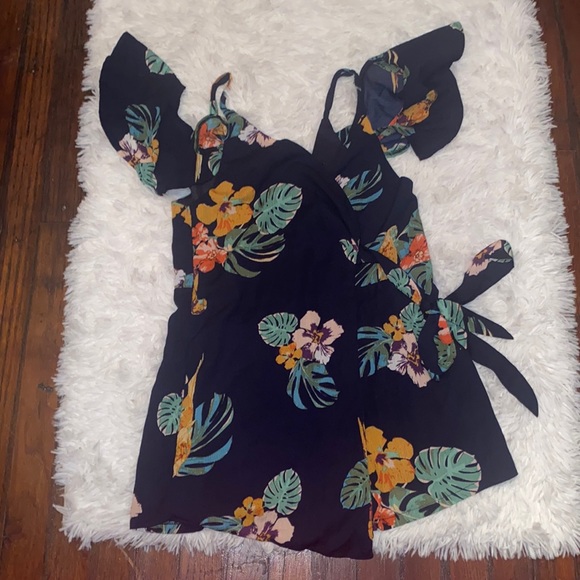 Fashion Nova Vidette Floral Romper - Picture 2 of 8